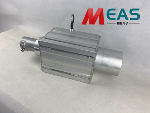 拉線位移編碼器確保了測量的連續性和準確性